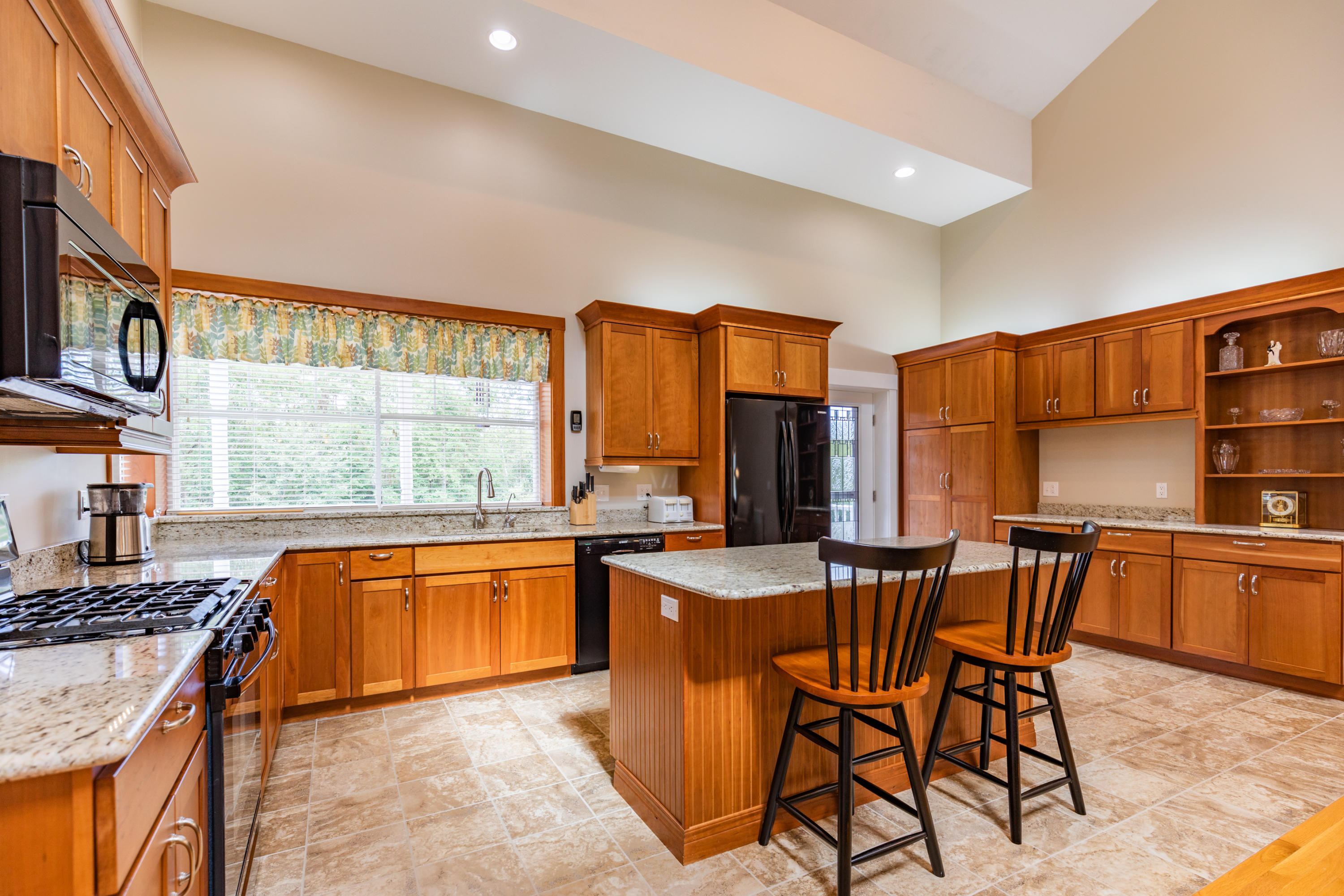 88 Shaker Road Gray, ME 04039 - Photo 7 of 38 Kitchen1