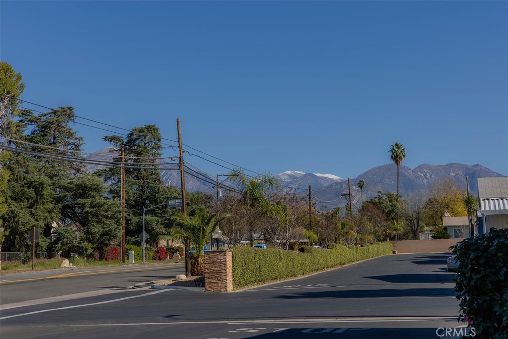 2140 Mentone, Unit 3 Mentone, CA 92359 - Photo 24 of 45 a view of a city