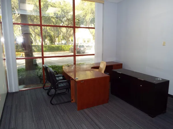 $17 | 3002 North Commerce Parkway, Miramar, FL 33025