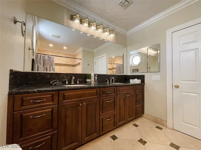 $4,995 | 5328 South Topaz Street, Las Vegas, NV 89120