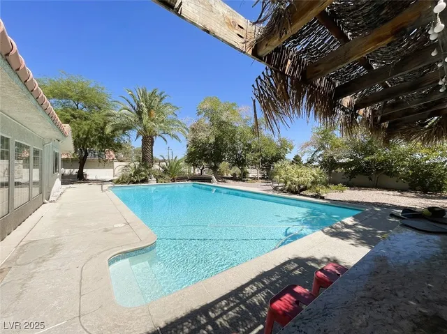 $4,995 | 5328 South Topaz Street, Las Vegas, NV 89120