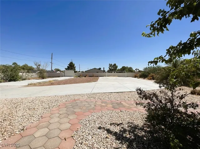 $4,995 | 5328 South Topaz Street, Las Vegas, NV 89120