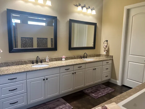 $995,000 | 320 Ridge View Drive, Georgetown, TX 78628