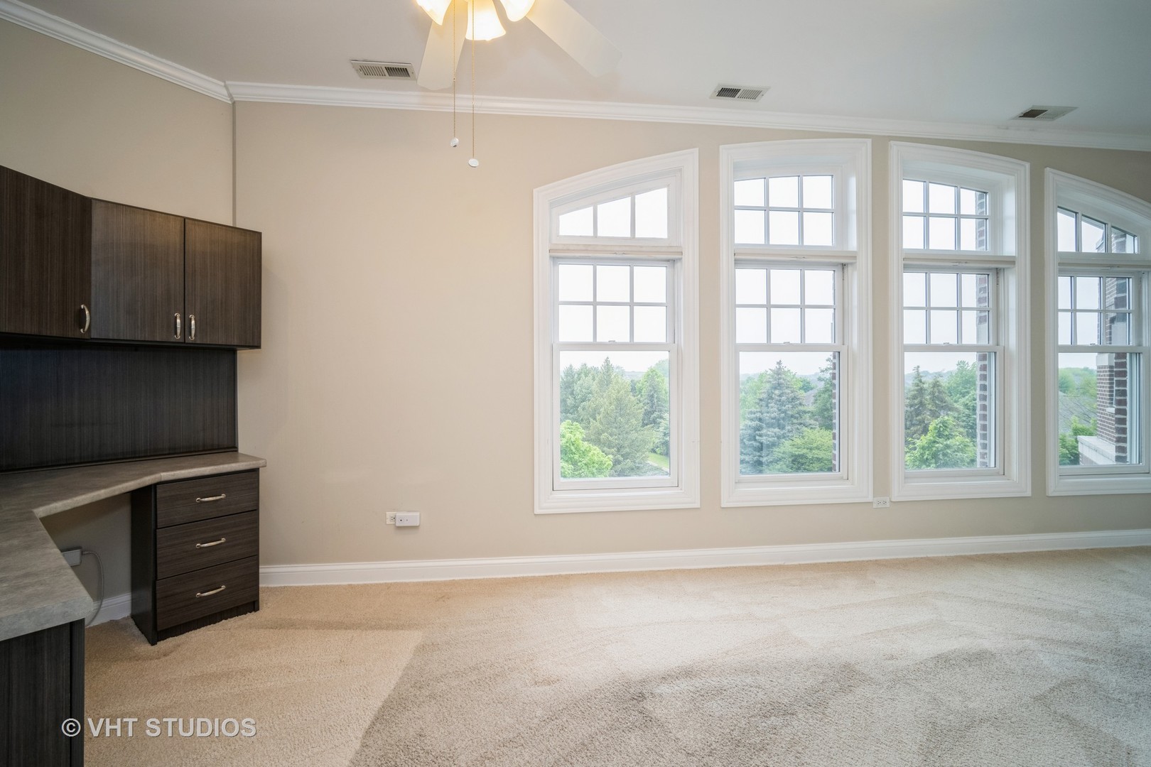 2365 Waukegan Road, Unit 3D Northbrook, IL 60062 - Photo 10 of 21 a view of an empty room with a window