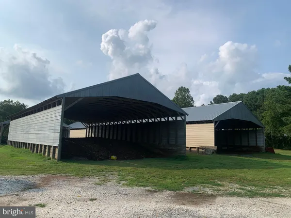 $2,050,000 | 18646 Airport Drive, Melfa, VA 23410