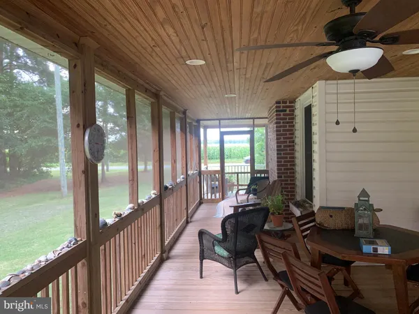 $2,050,000 | 18646 Airport Drive, Melfa, VA 23410