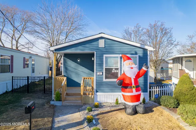 a view of outdoor space yard and patio