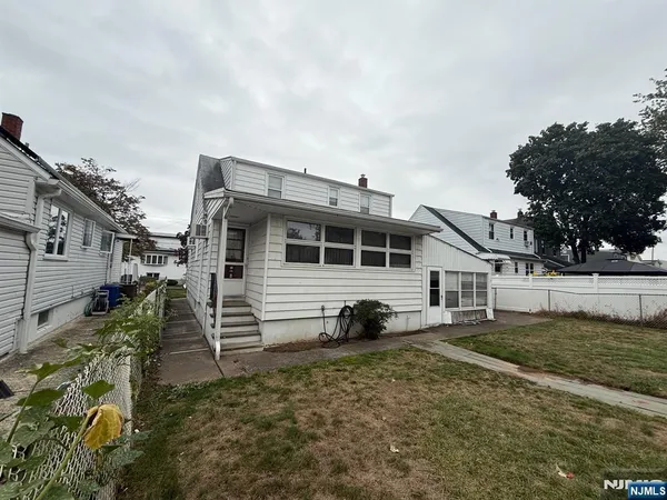 a house view with a outdoor space