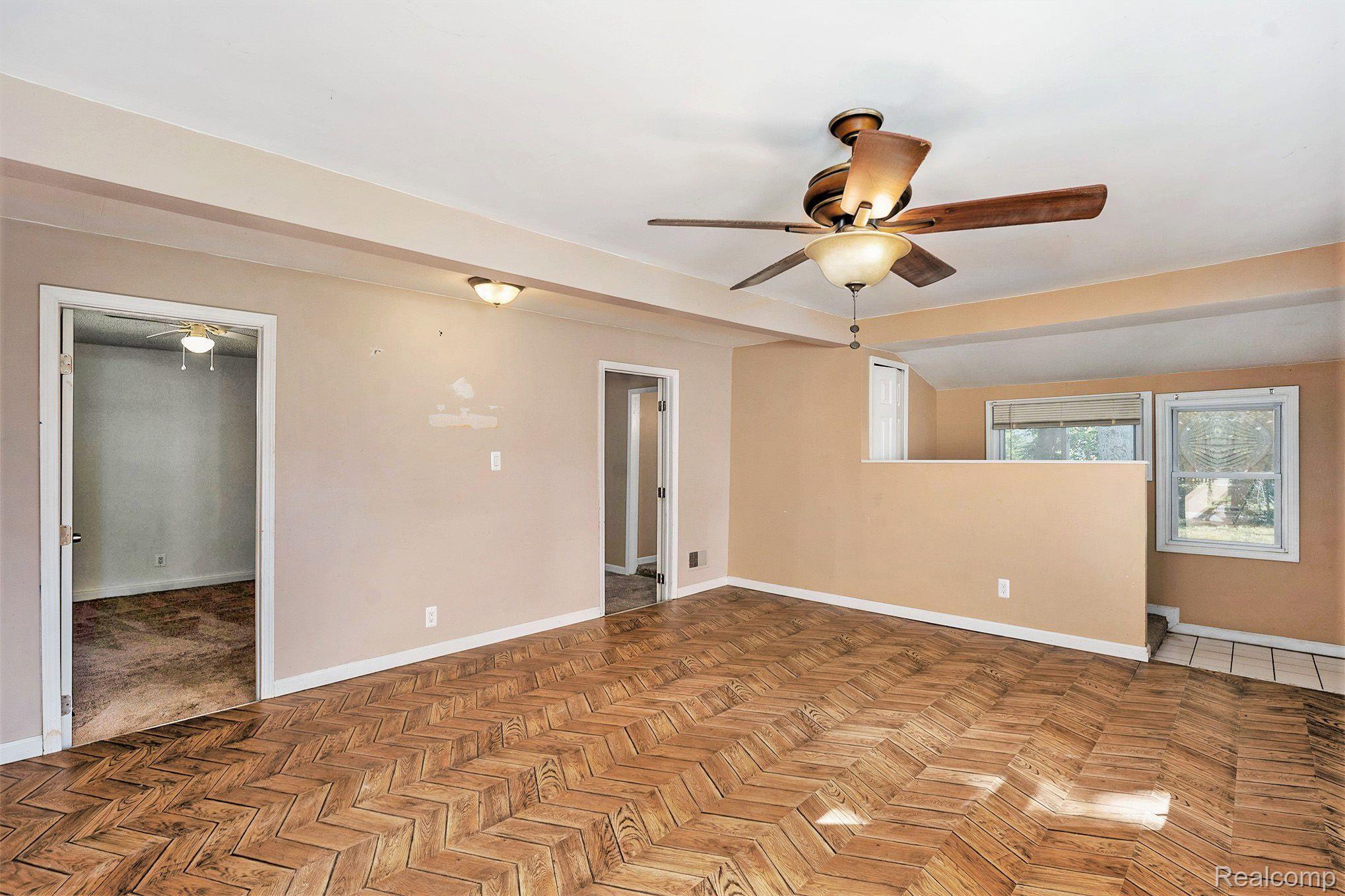 3067 South Adams Road Rochester, MI 48309 - Photo 8 of 33