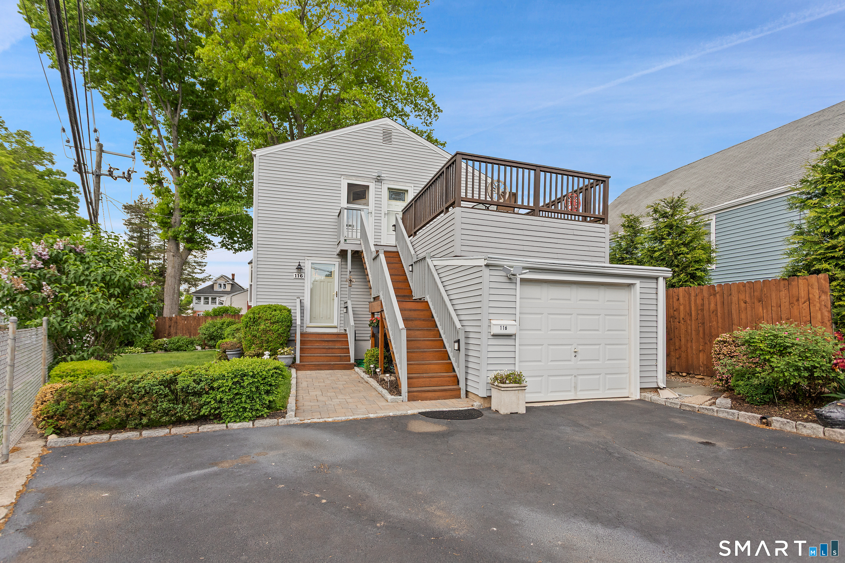 116 Stuart Avenue Norwalk, CT 06850 - Photo 2 of 31