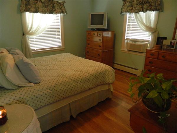 28 Loris Road Peabody, MA 01960 - Photo 8 of 12 Gallery Image 8