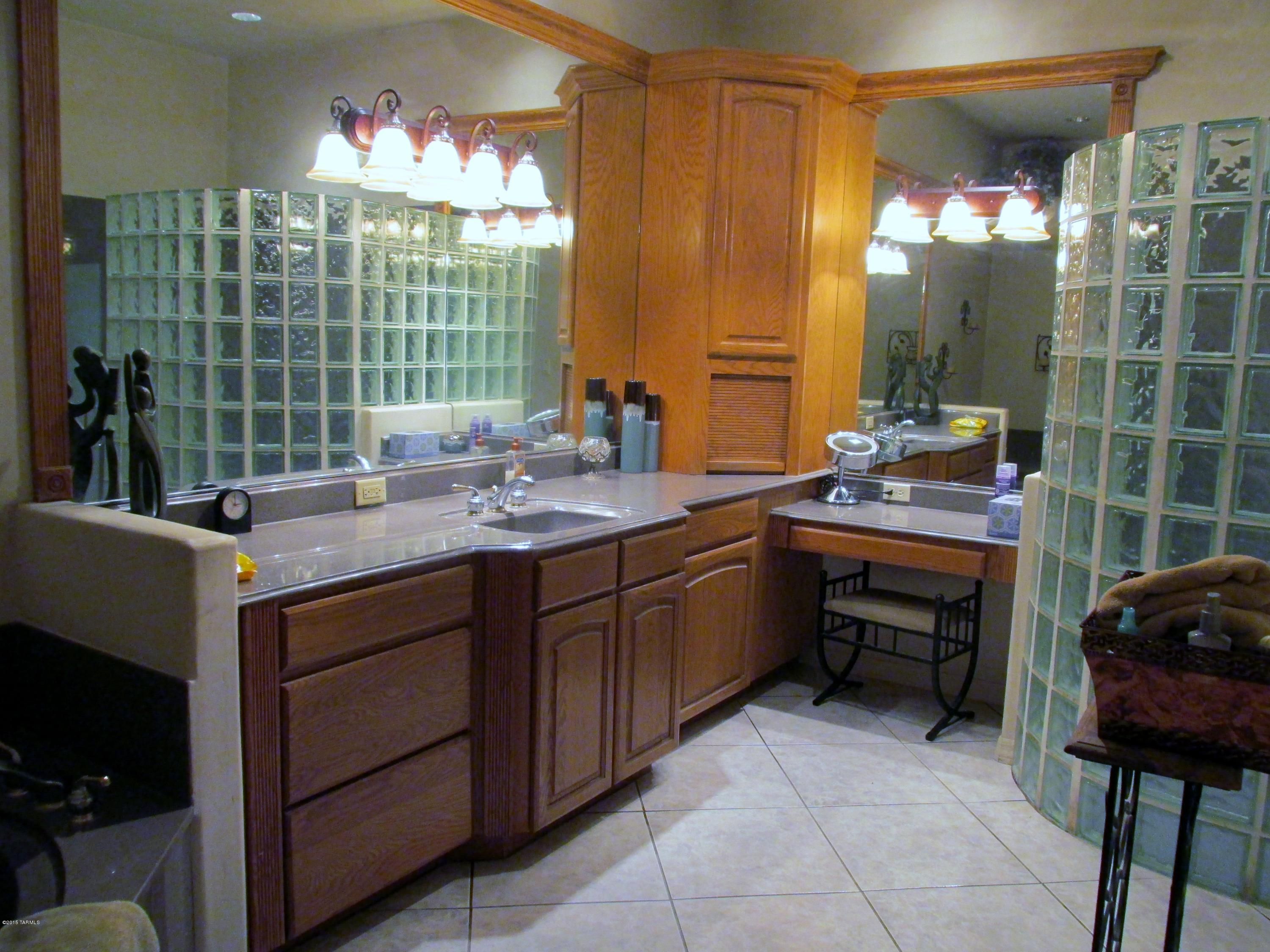 2735 North Shannon Road Tucson, AZ 85745 - Photo 20 of 39 Gallery Image 20