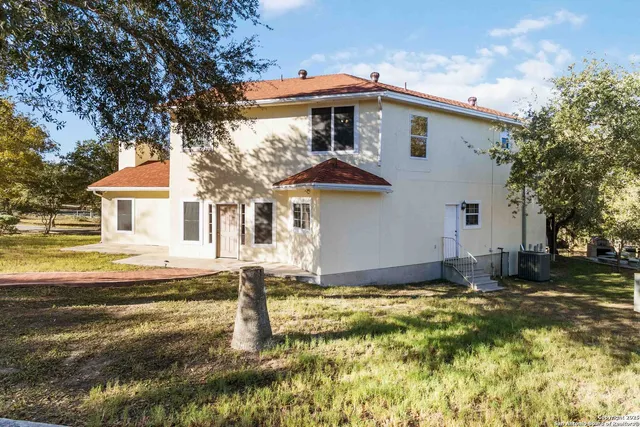 a front view of house with yard