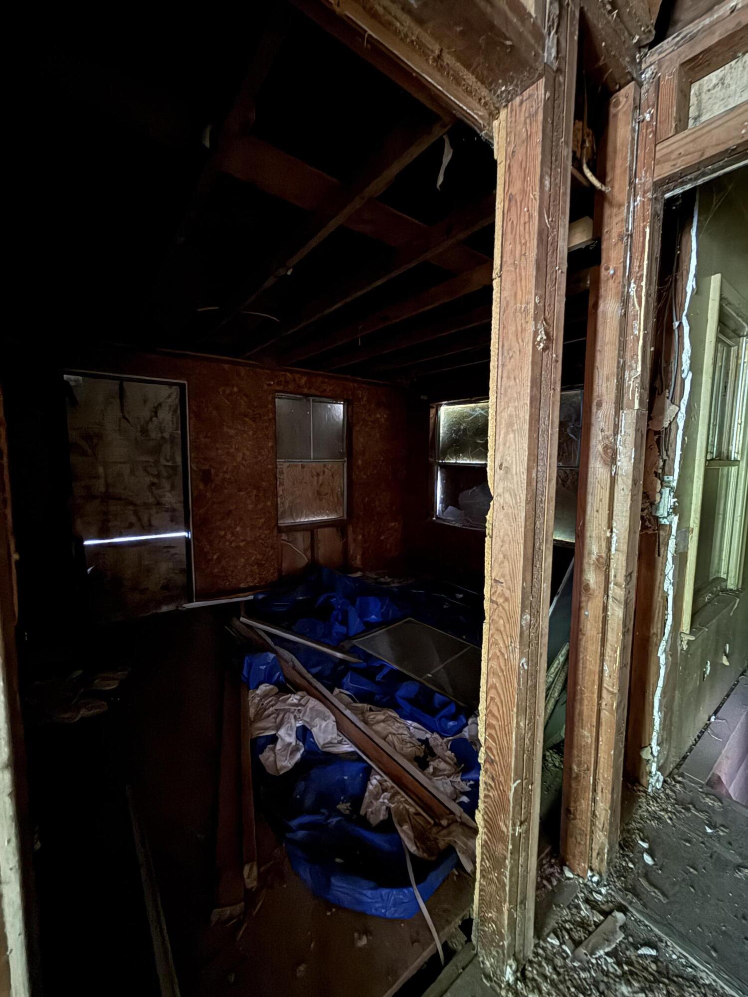 11108 Silver Lake Road South Lyon, MI 48178 - Photo 21 of 31 Main Floor