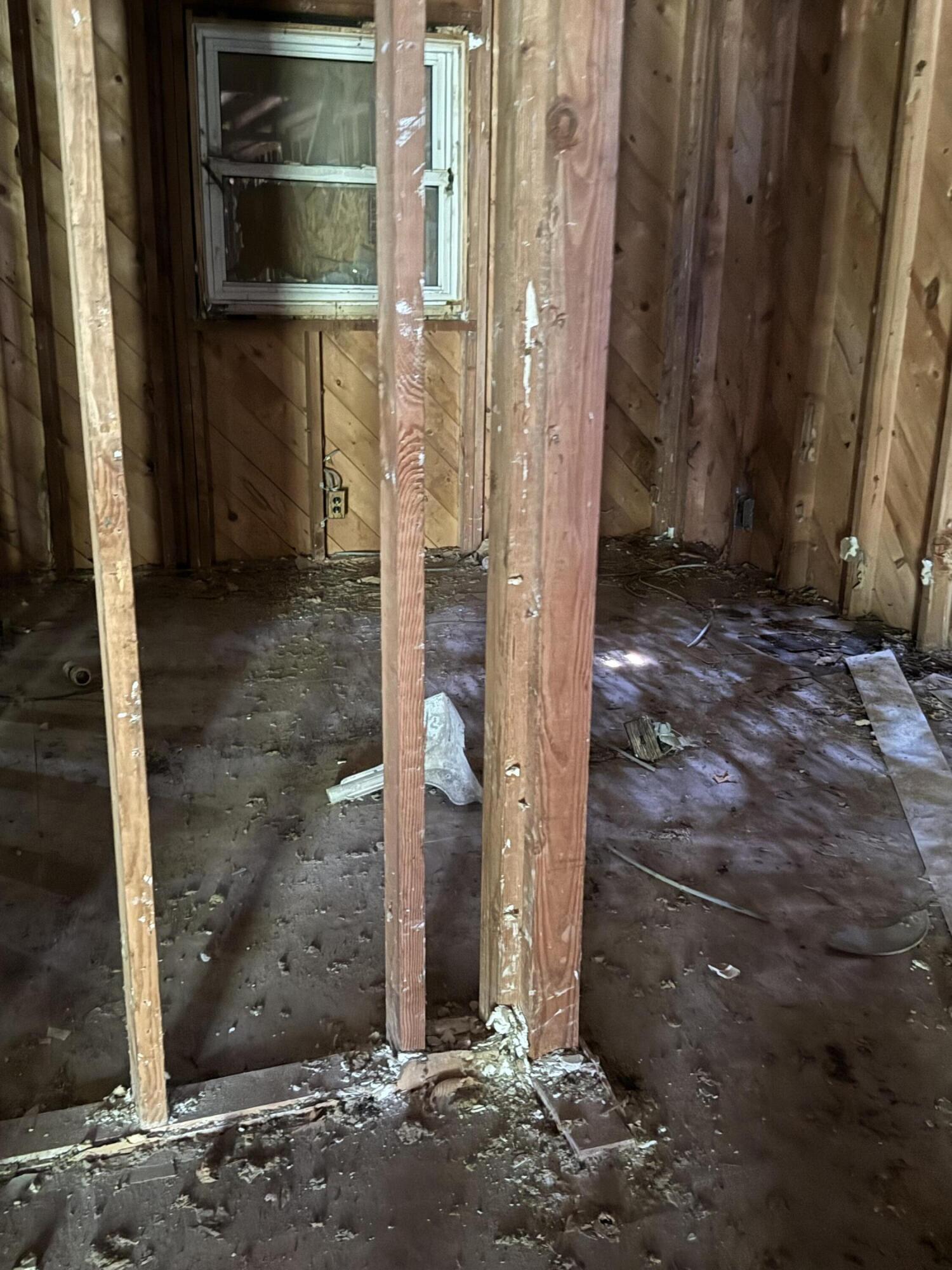 11108 Silver Lake Road South Lyon, MI 48178 - Photo 26 of 31 Main Floor