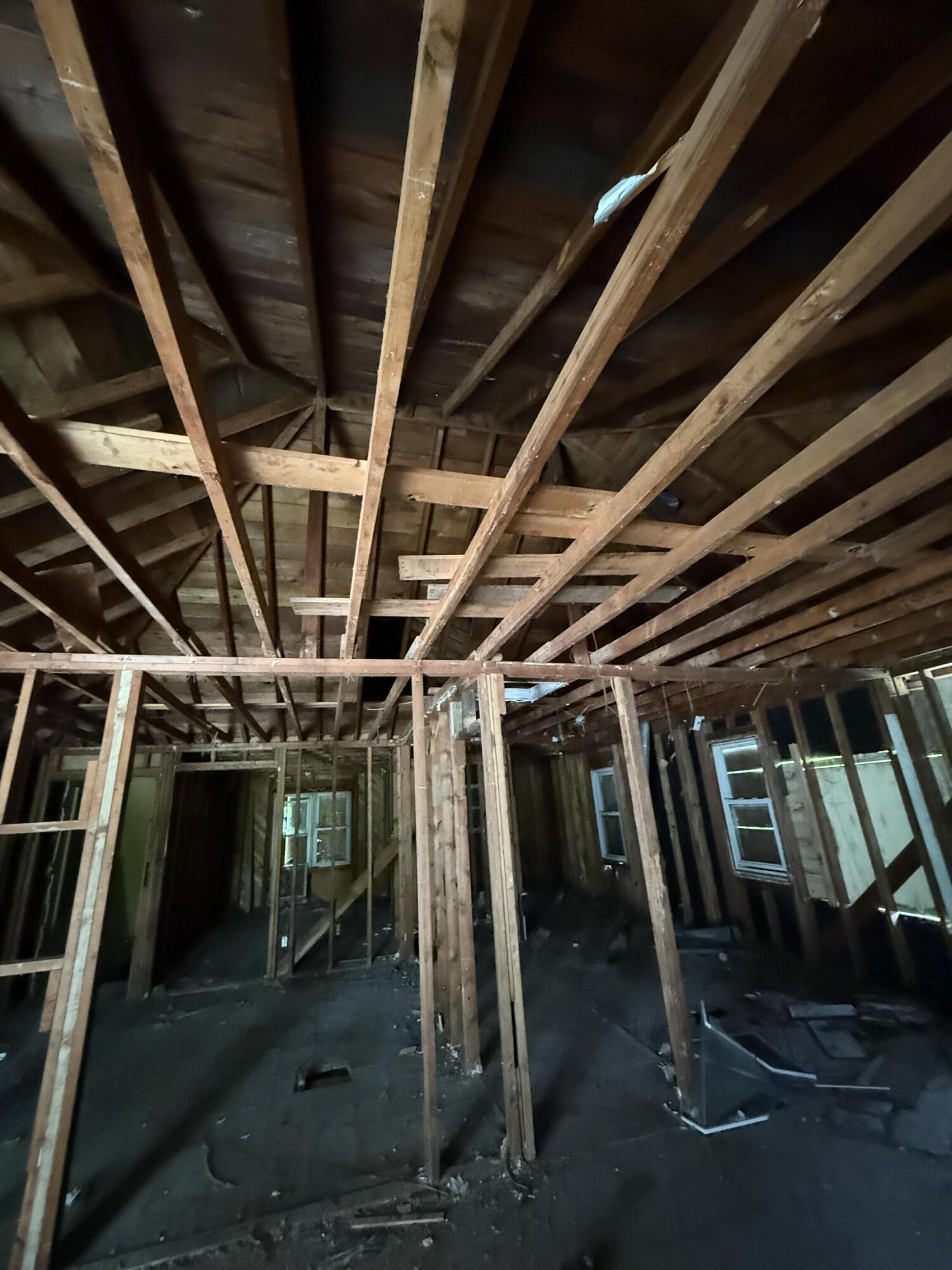 11108 Silver Lake Road South Lyon, MI 48178 - Photo 29 of 31 Main Floor