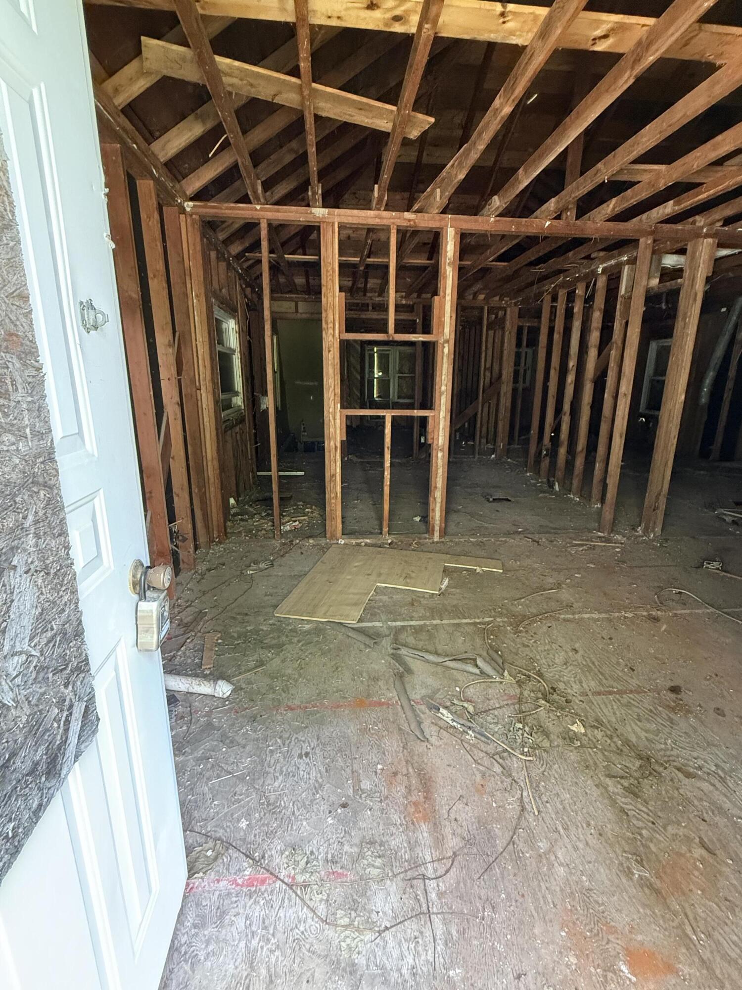11108 Silver Lake Road South Lyon, MI 48178 - Photo 30 of 31 Main Floor
