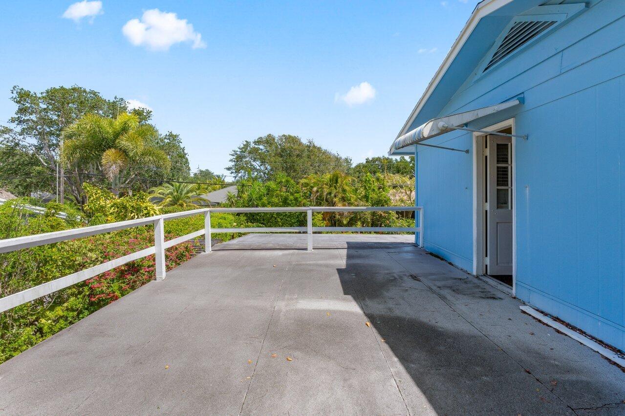 7 Willow Road Tequesta, FL 33469 - Photo 20 of 37 021-7WillowRoad-Jupiter-FL-33469-SMALL