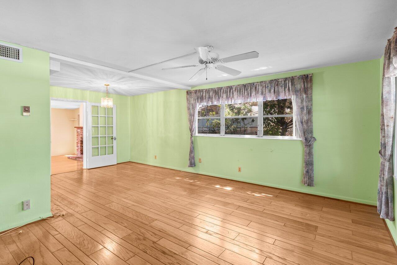 7 Willow Road Tequesta, FL 33469 - Photo 5 of 37 005-7WillowRoad-Jupiter-FL-33469-SMALL