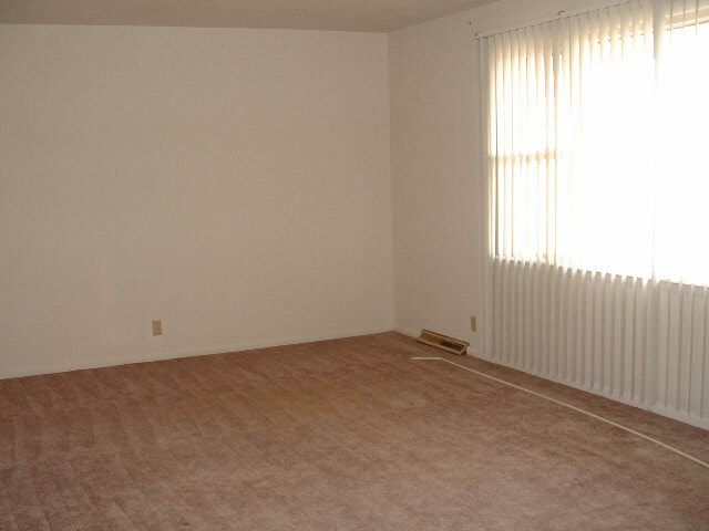5208 West Petty Road Muncie, IN 47304 - Photo 2 of 9 Gallery Image 2