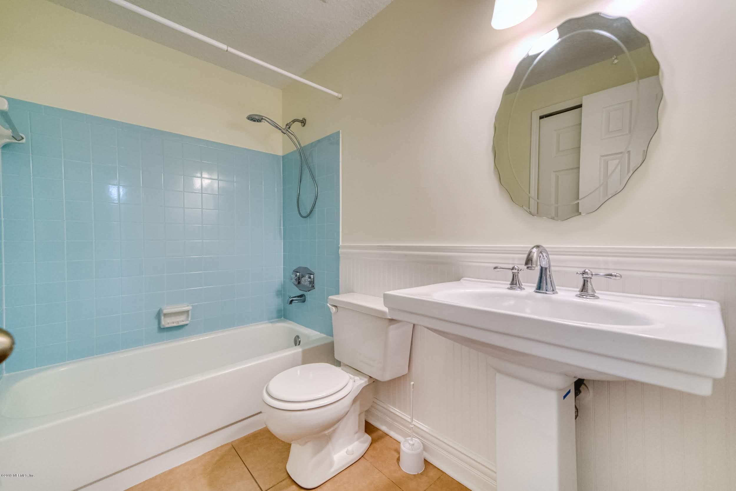2569 Spring Lake Road West Jacksonville, FL 32210 - Photo 18 of 22 Hall Bath