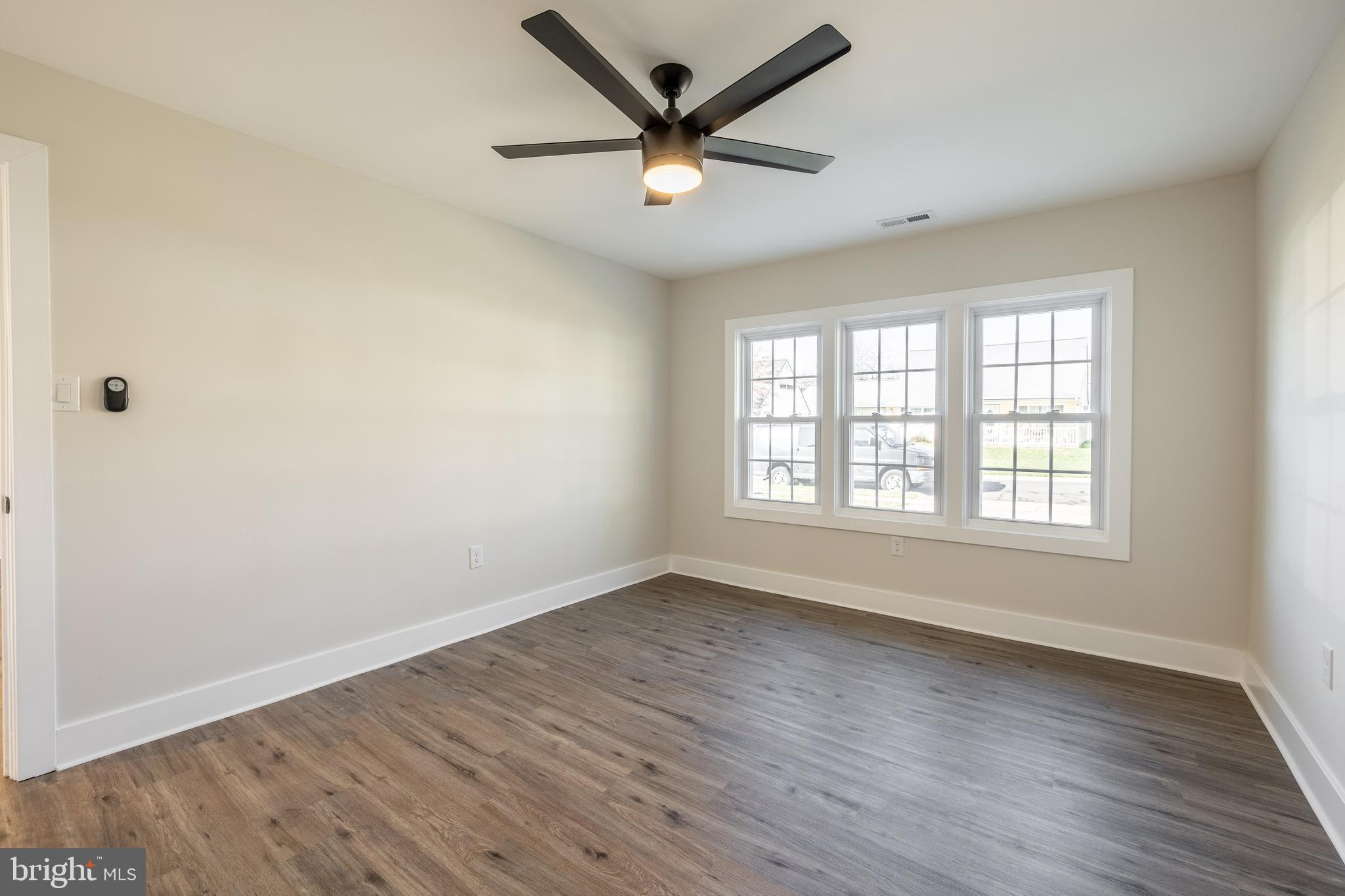 18 Viewpoint Lane Levittown, PA 19054 - Photo 11 of 30