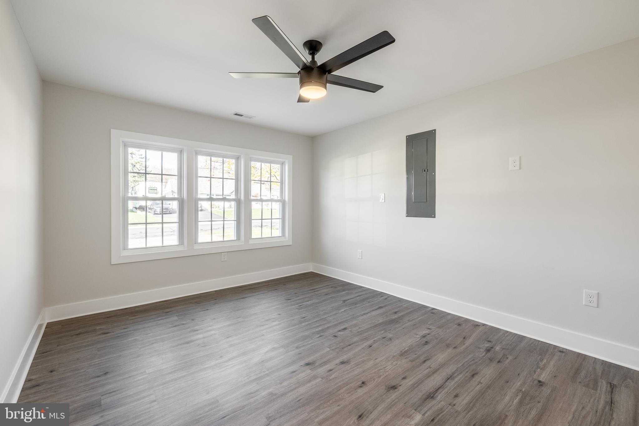 18 Viewpoint Lane Levittown, PA 19054 - Photo 12 of 30