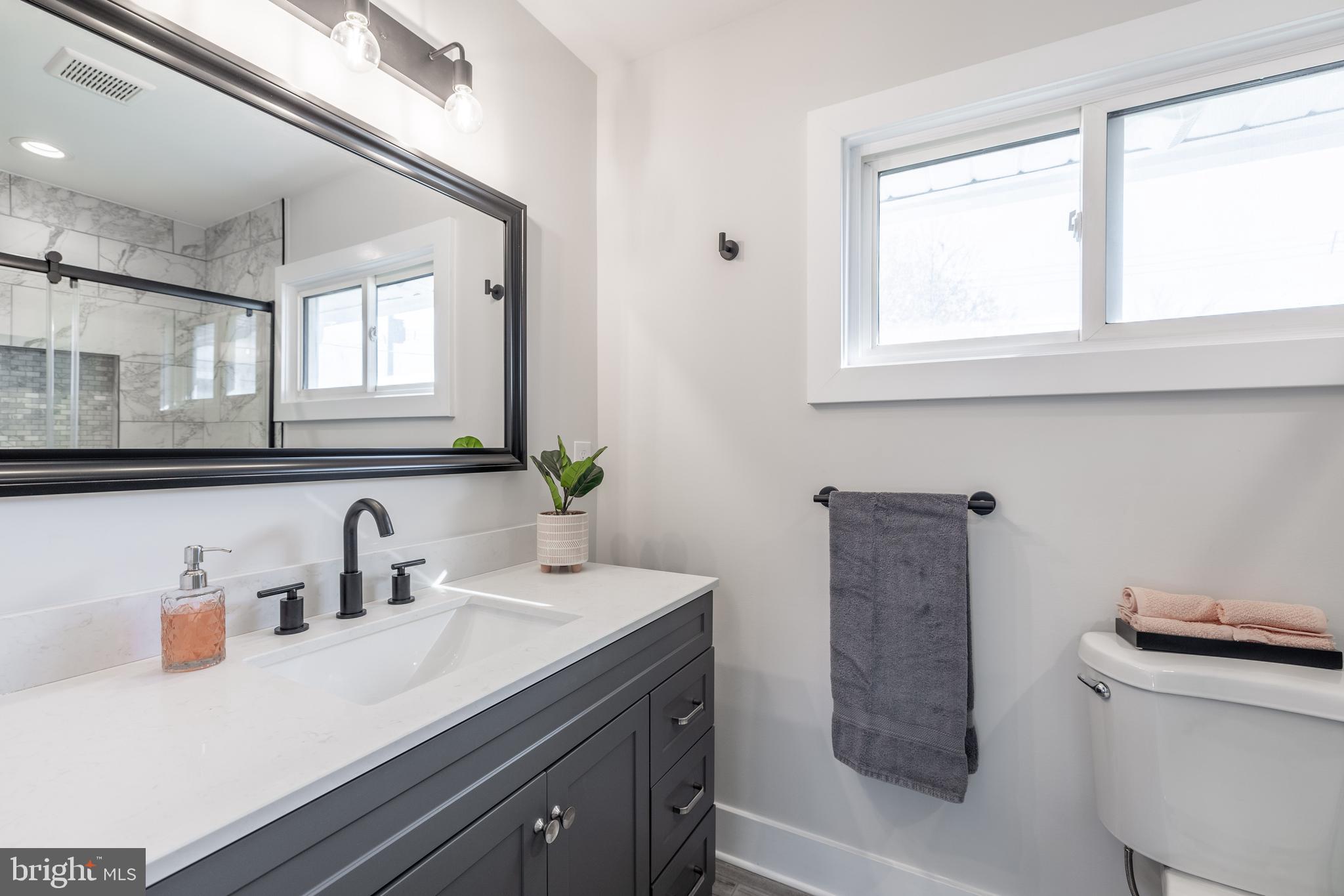 18 Viewpoint Lane Levittown, PA 19054 - Photo 19 of 30