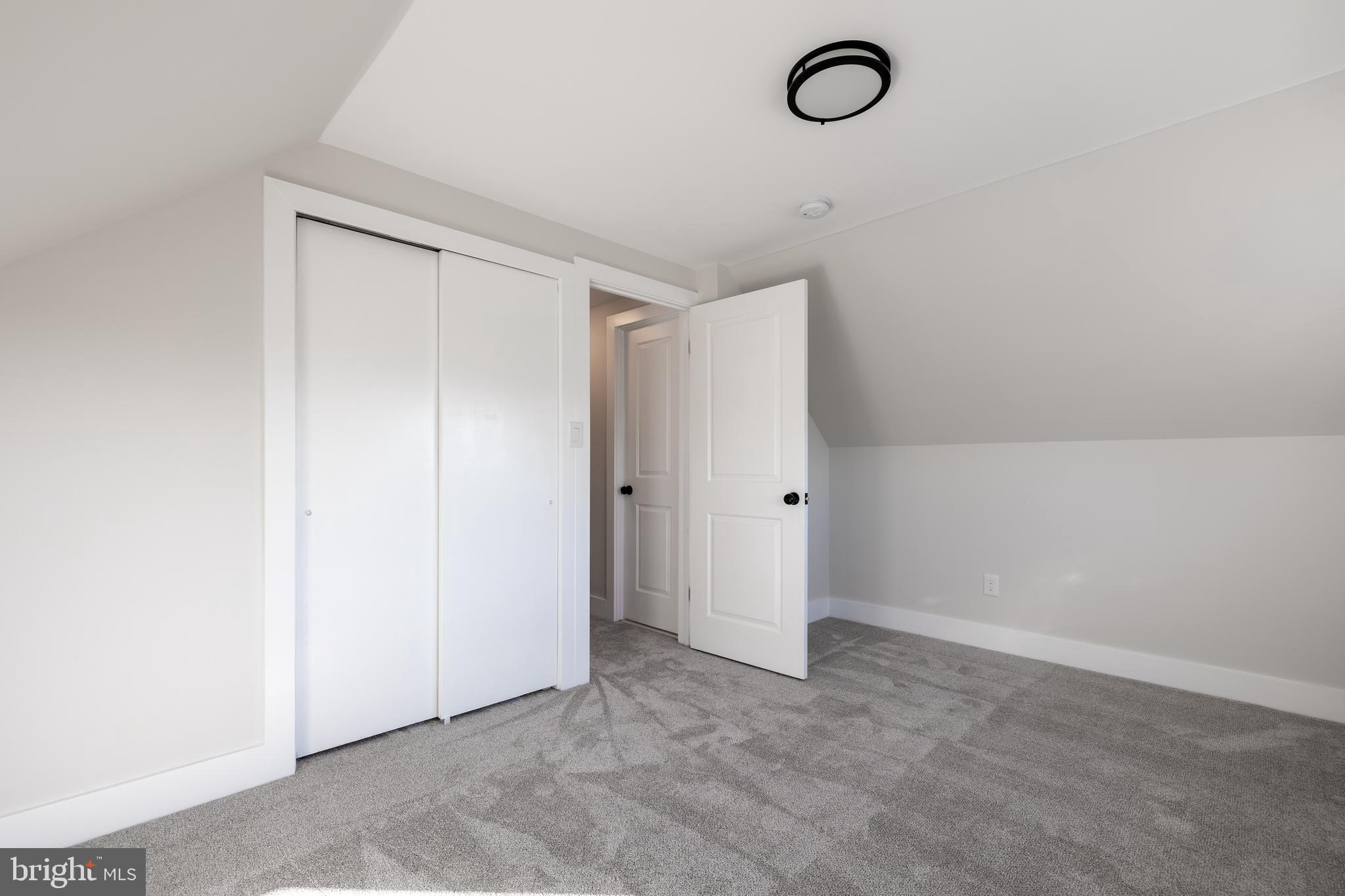 18 Viewpoint Lane Levittown, PA 19054 - Photo 23 of 30