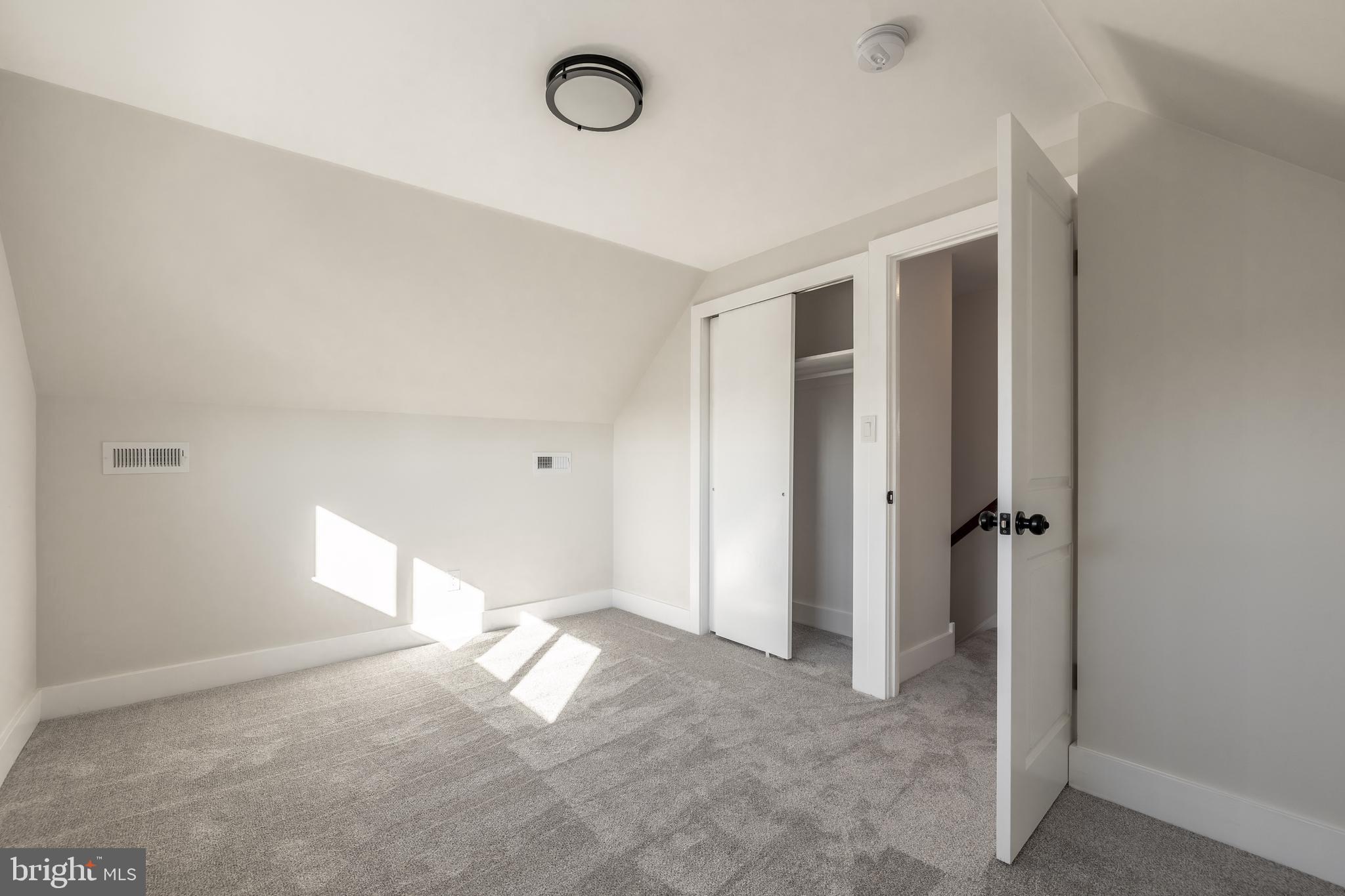 18 Viewpoint Lane Levittown, PA 19054 - Photo 24 of 30