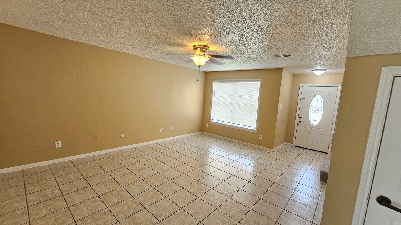 7704 Sign Street Houston, TX 77489 - Photo 3 of 27