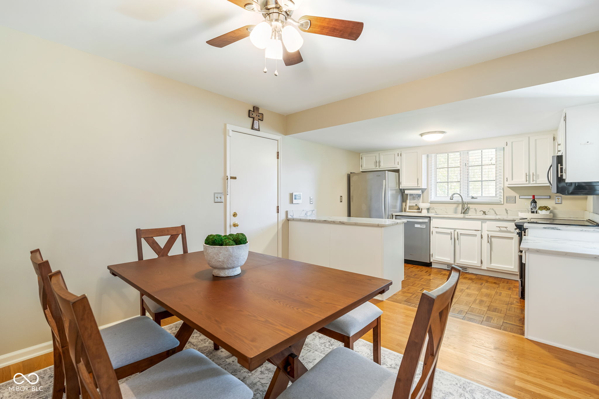 12427 Charing Cross Road Carmel, IN 46033 - Photo 13 of 32