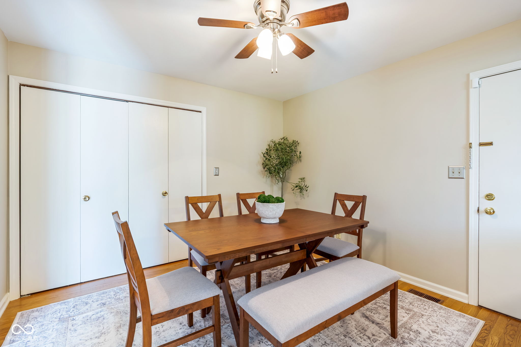 12427 Charing Cross Road Carmel, IN 46033 - Photo 14 of 32