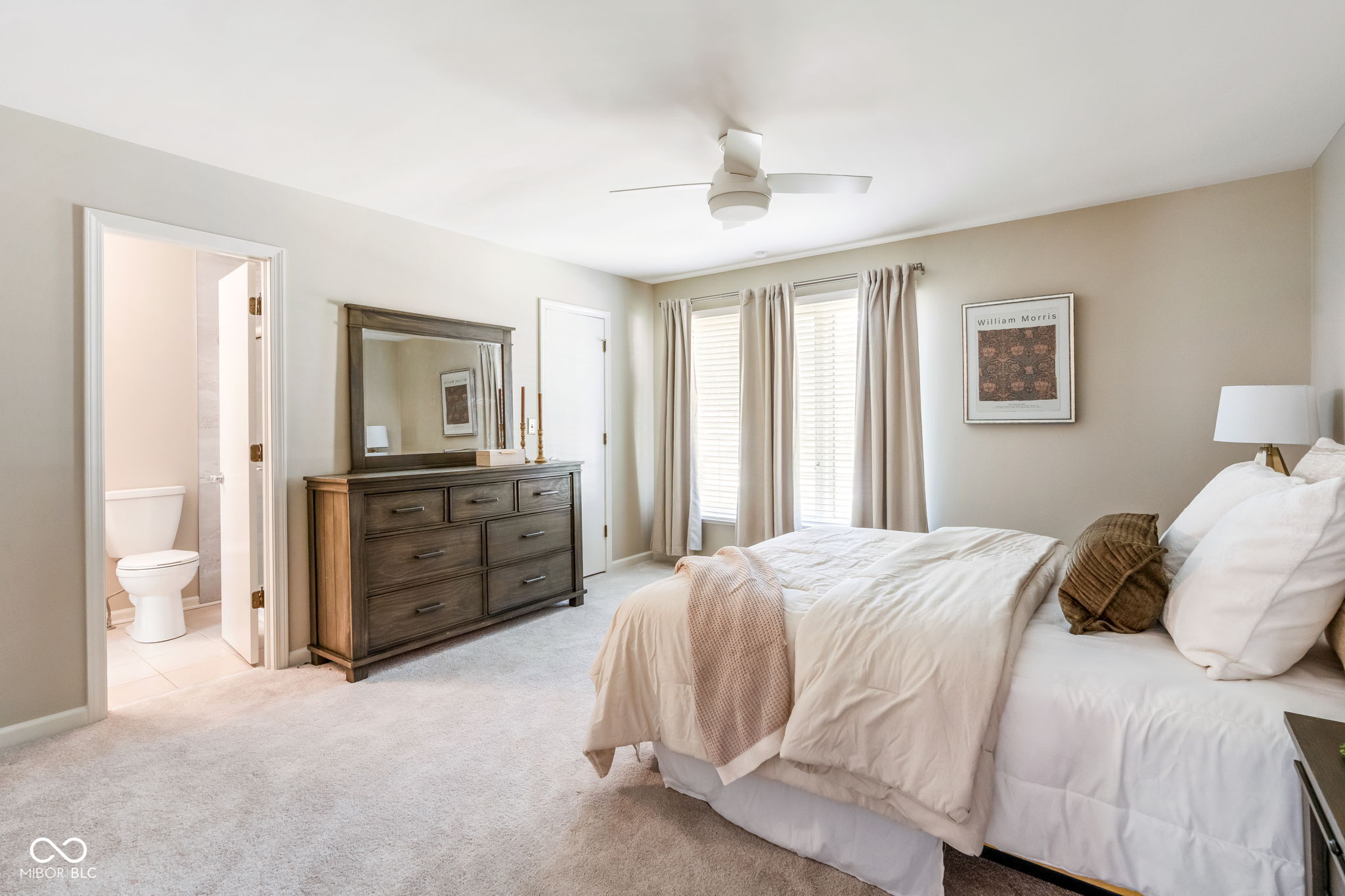 12427 Charing Cross Road Carmel, IN 46033 - Photo 17 of 32