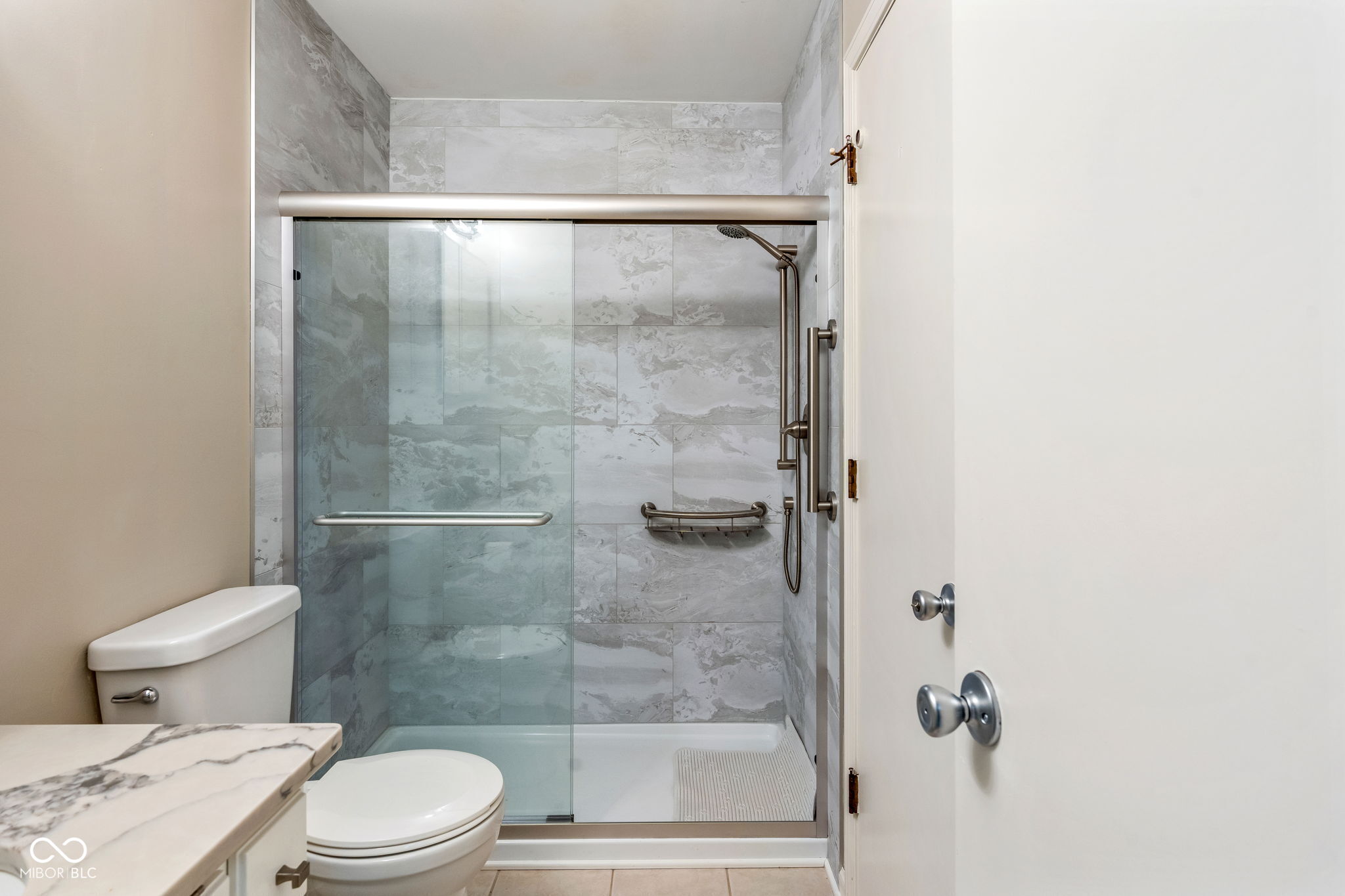 12427 Charing Cross Road Carmel, IN 46033 - Photo 18 of 32