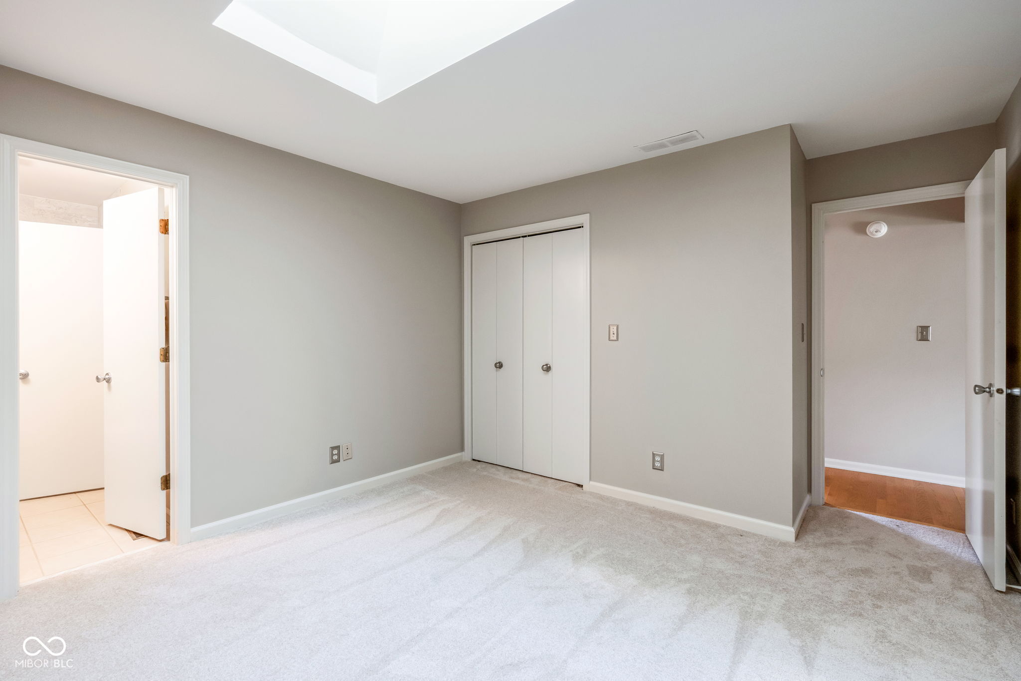 12427 Charing Cross Road Carmel, IN 46033 - Photo 20 of 32