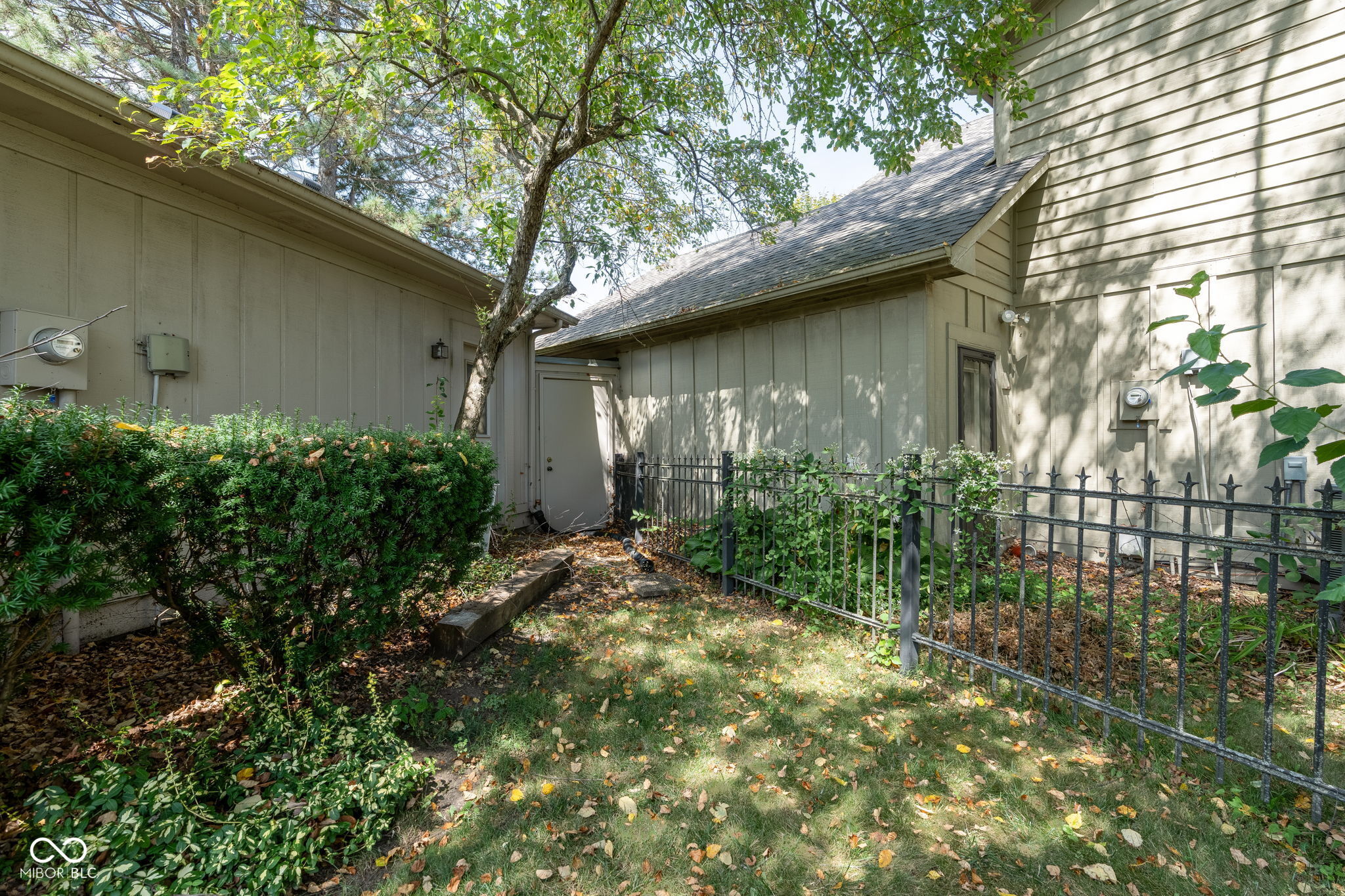 12427 Charing Cross Road Carmel, IN 46033 - Photo 23 of 32