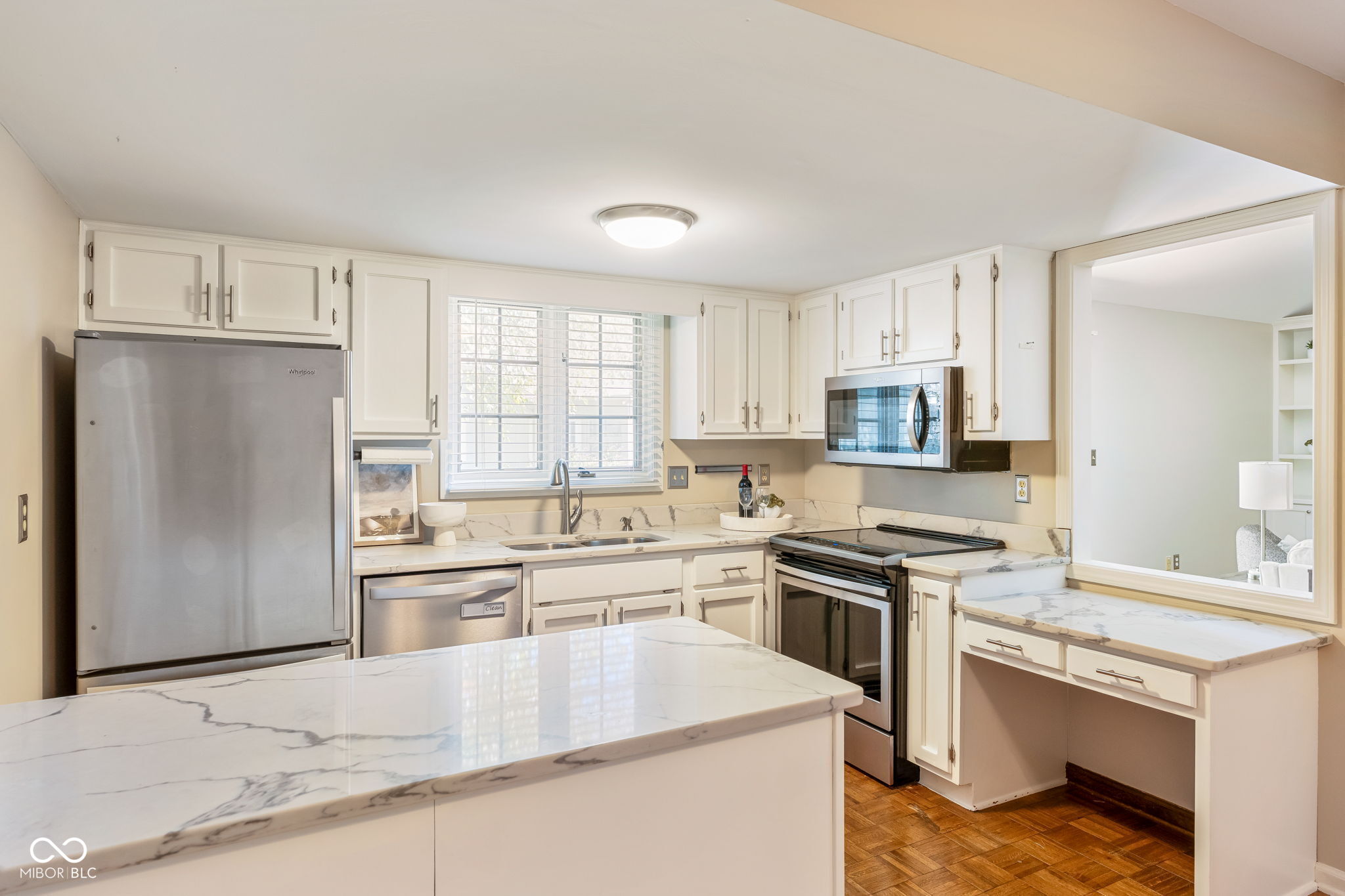 12427 Charing Cross Road Carmel, IN 46033 - Photo 10 of 32