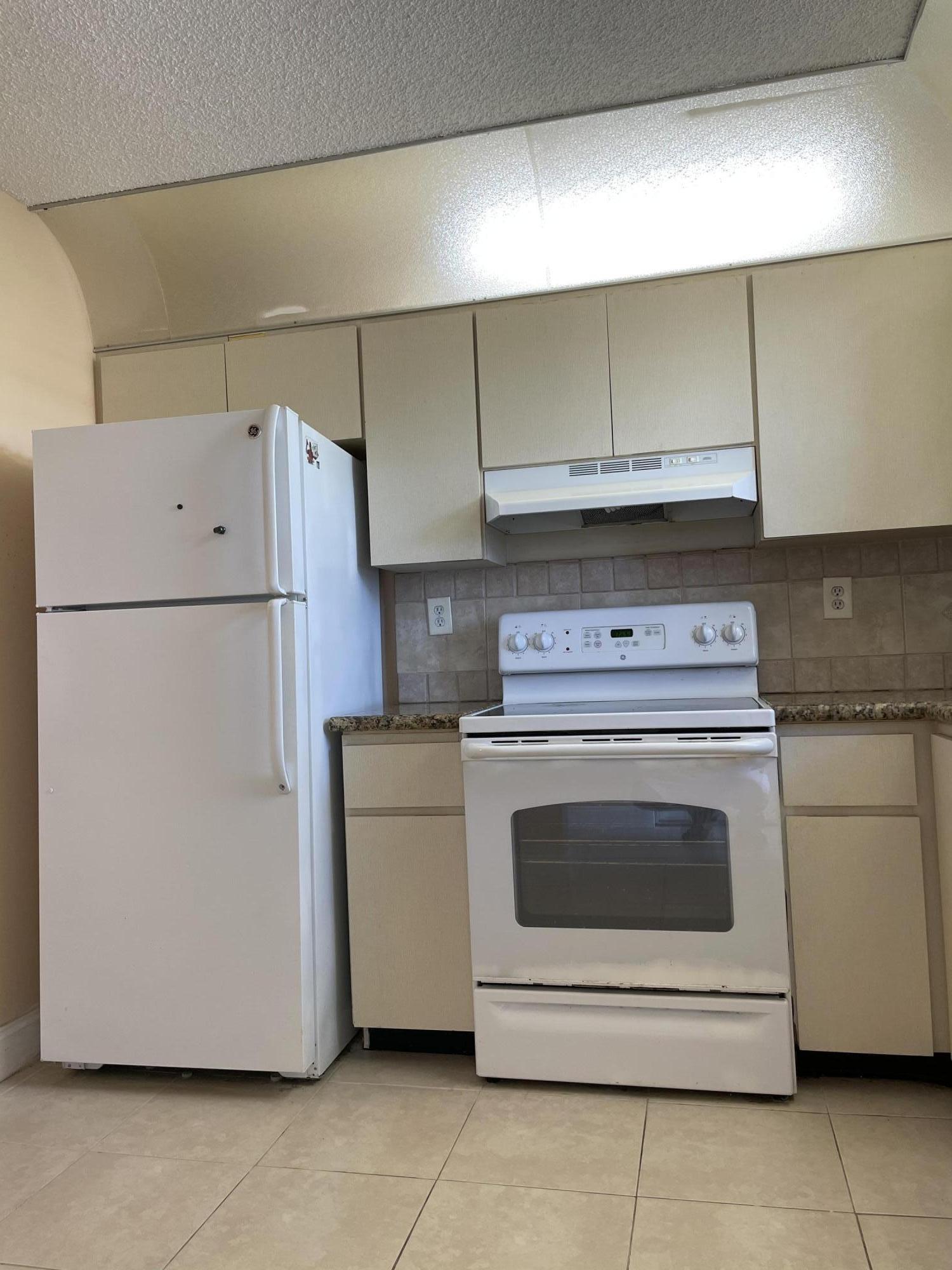9370 Southwest 8th Street, Unit 401 Boca Raton, FL 33428 - Photo 8 of 18 IMG_0502