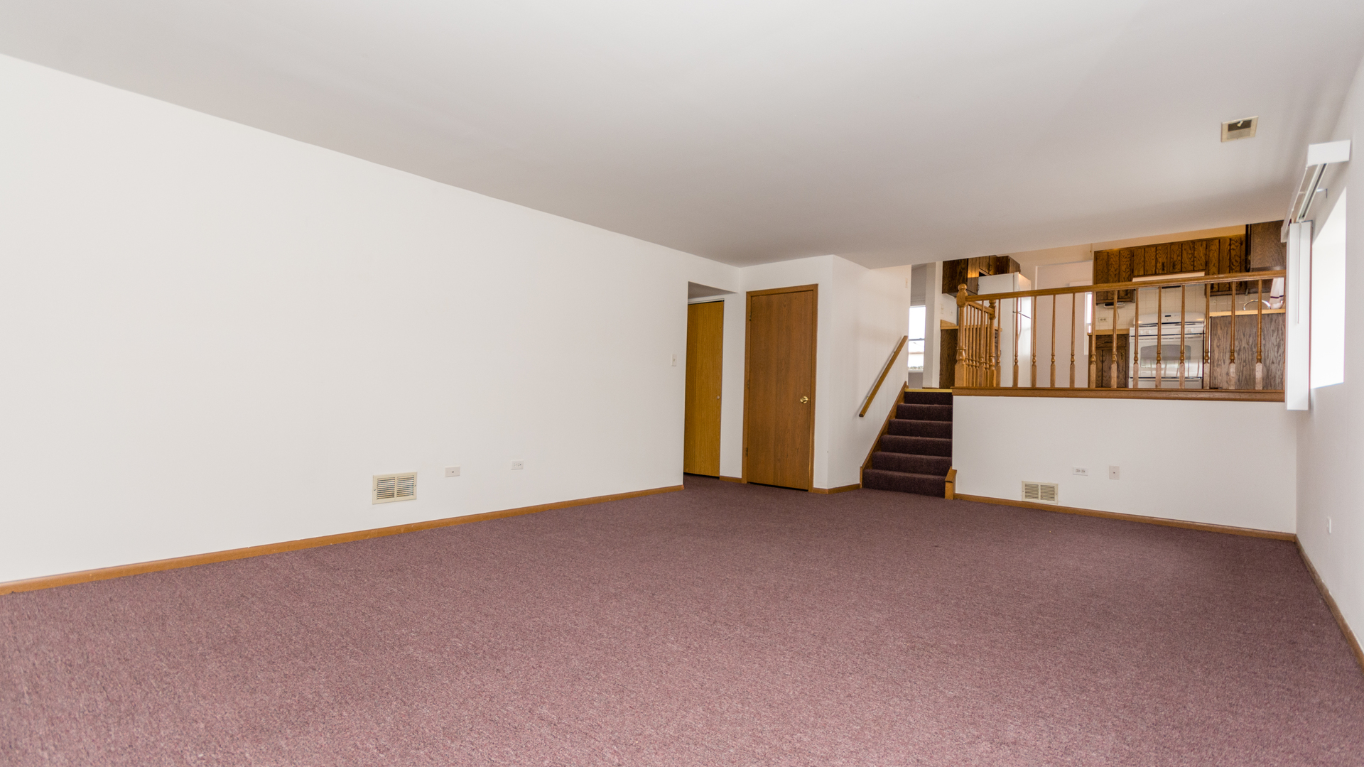 10205 South Springfield Avenue Chicago, IL 60655 - Photo 20 of 34 an empty room with closet