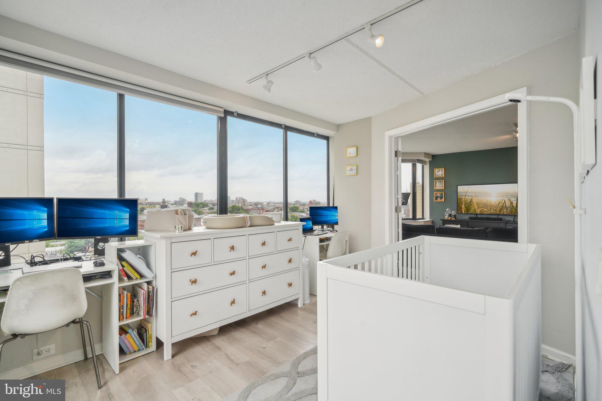2001 Hamilton Street, Unit 1501 Philadelphia, PA 19130 - Photo 16 of 35