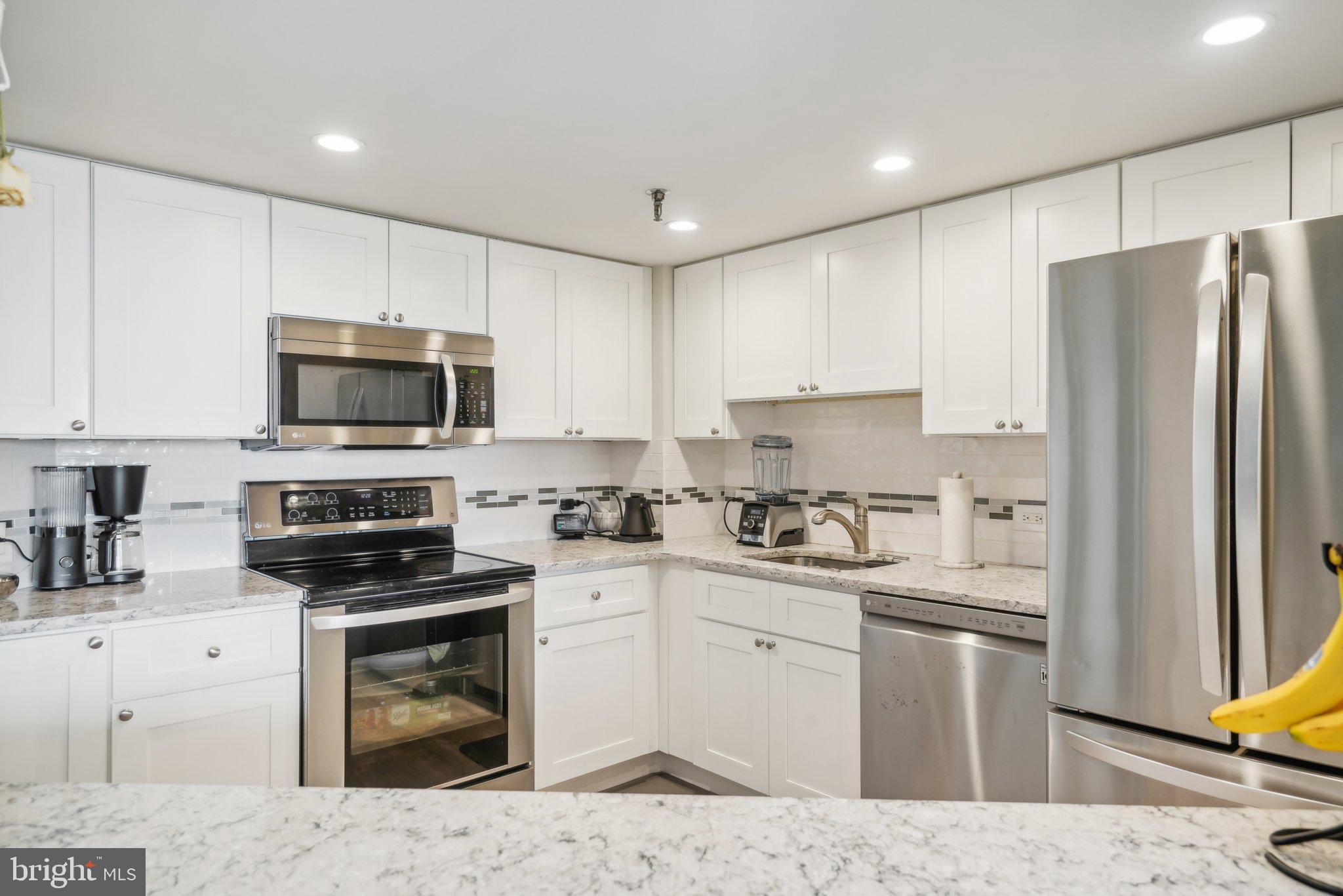 2001 Hamilton Street, Unit 1501 Philadelphia, PA 19130 - Photo 6 of 35