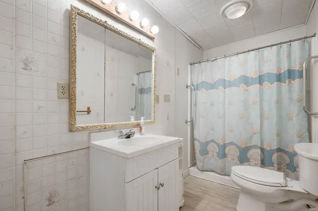 $175,250 | 766 West 300 North, Winchester, IN 47394