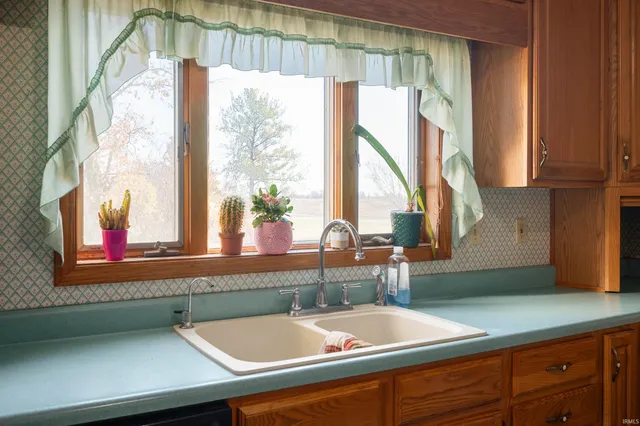 $175,250 | 766 West 300 North, Winchester, IN 47394