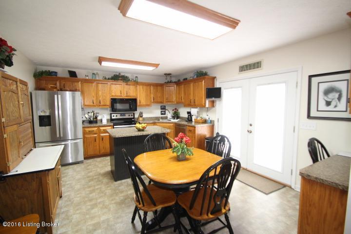 1402 Wildcat Road Lawrenceburg, KY 40342 - Photo 9 of 47 1623796_08