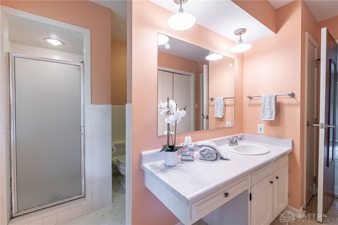 210 Alamo Road Middletown, OH 45042 - Photo 24 of 45 Master Bath