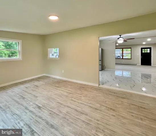 $3,000 | 249 Center Street, Little Egg Harbor, NJ 08087