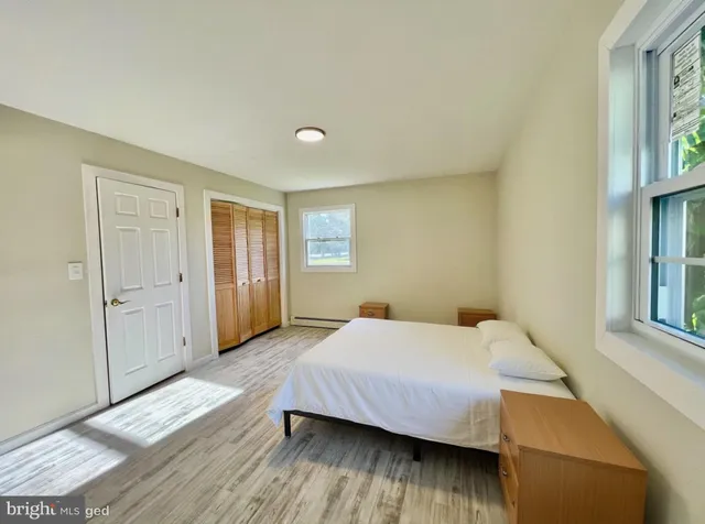 $3,000 | 249 Center Street, Little Egg Harbor, NJ 08087