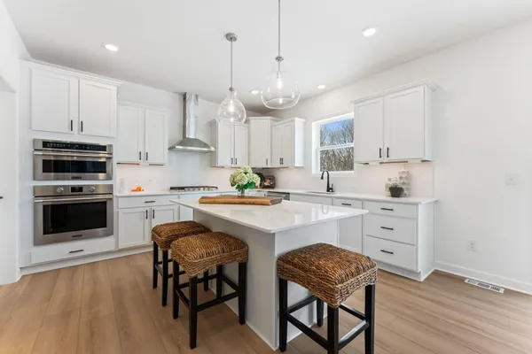 $640,875 | 1918 Timber Lane, Carver, MN 55315