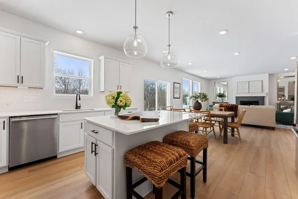 $640,875 | 1918 Timber Lane, Carver, MN 55315